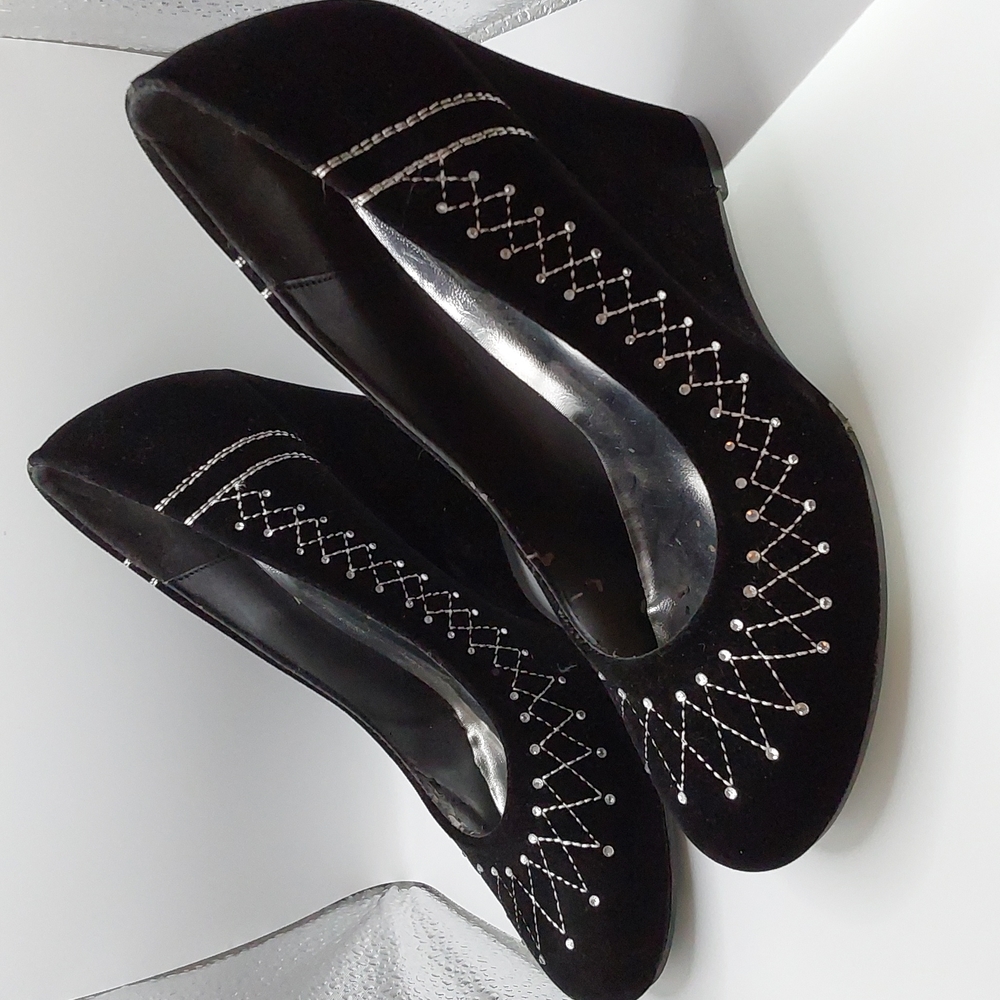 Geena brand black and silver wedge heels in size 5.5